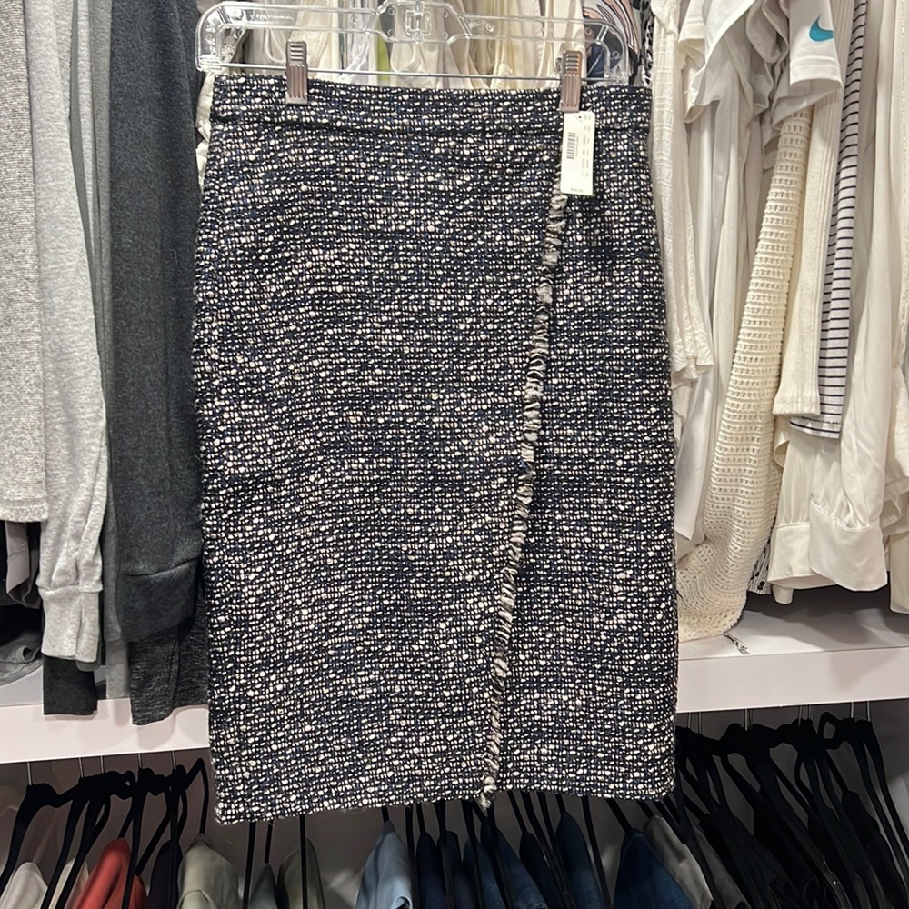 NEW WITH TAGS J Crew pencil skirt